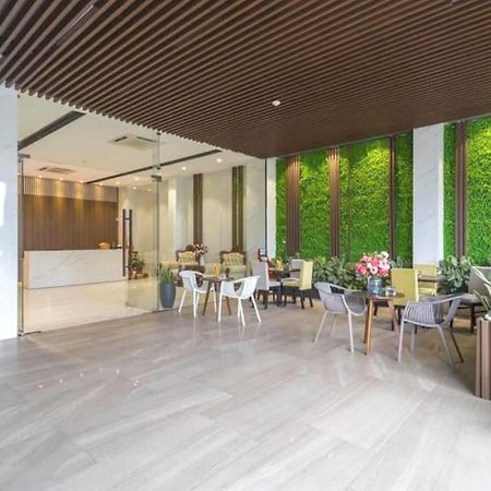 Capital O 1200 Salem Riverside Hotel Đà Nẵng Ngoại thất bức ảnh