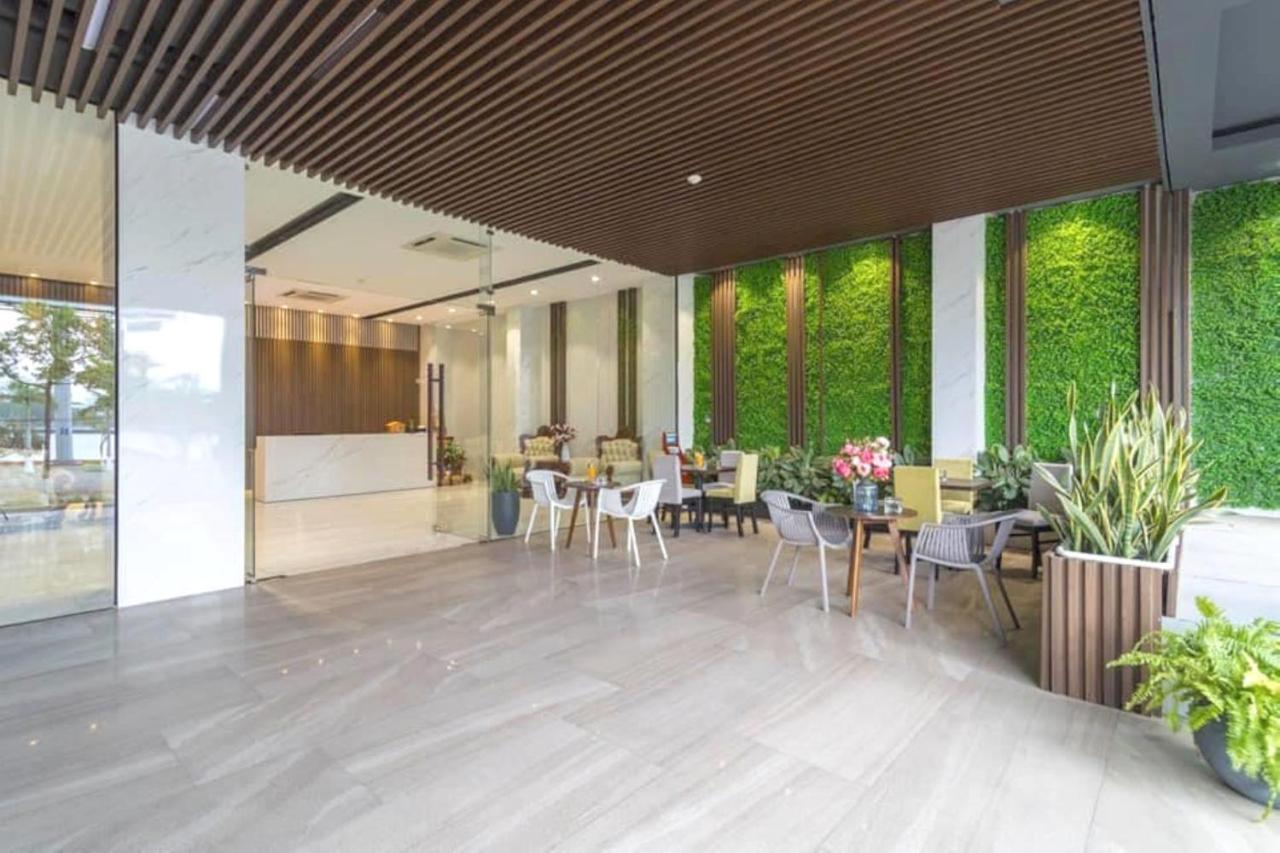 Capital O 1200 Salem Riverside Hotel Đà Nẵng Ngoại thất bức ảnh